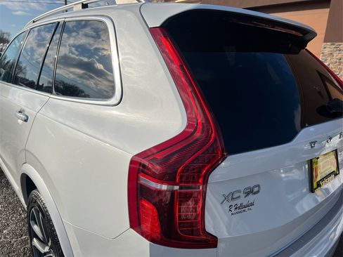 Used 2019 Volvo XC90 T6 Momentum w/ Advanced Package image 19