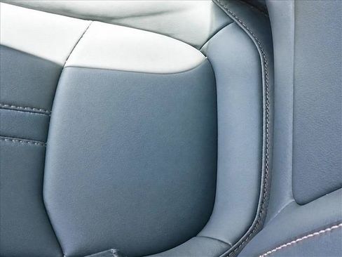 Used 2025 Honda Pilot TrailSport image 23
