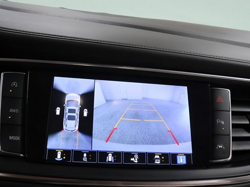 Used 2023 Buick Enclave Avenir w/ Avenir Technology Package AWD/4WD image 13