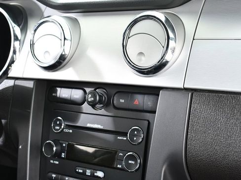 Used 2009 Ford Mustang GT Premium RWD image 8