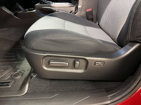 Used 2021 Toyota Tacoma TRD Sport RWD image 16