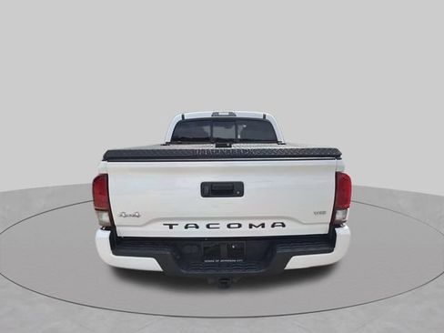 Used 2020 Toyota Tacoma SR AWD/4WD image 4