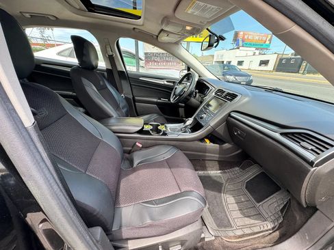Used 2014 Ford Fusion Titanium FWD image 20