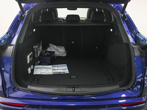 New 2025 Maserati Grecale GT image 7