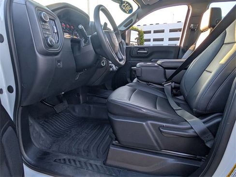 Used 2025 Chevrolet Silverado 2500 W/T image 7