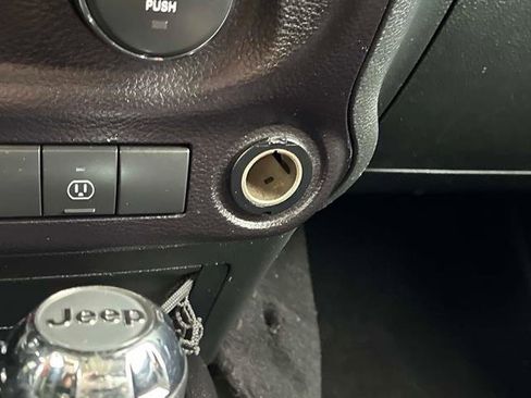 Used 2015 Jeep Wrangler Rubicon w/ Dual Top Group image 31