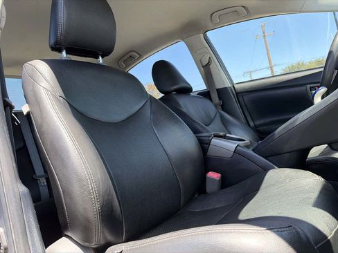 Used 2013 Toyota Prius Three FWD image 28