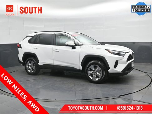 Used 2025 Toyota RAV4 XLE image 1