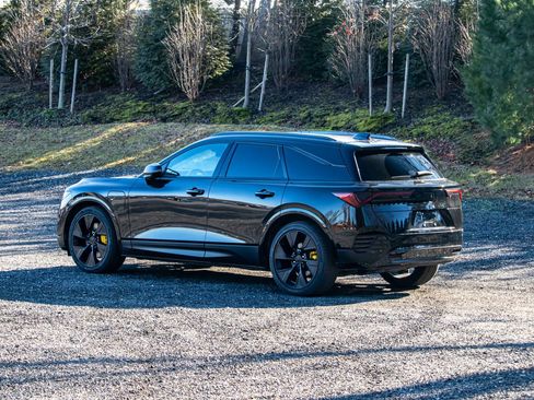 Used 2024 Acura ZDX Type S image 5