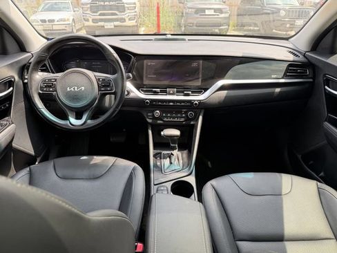Used 2022 Kia Niro EX Premium FWD image 19