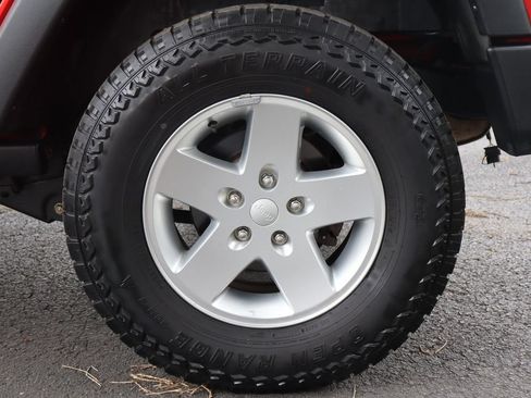 Used 2013 Jeep Wrangler Unlimited Sport AWD/4WD image 38
