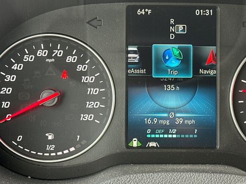 Used 2023 Mercedes-Benz Sprinter 2500 image 24