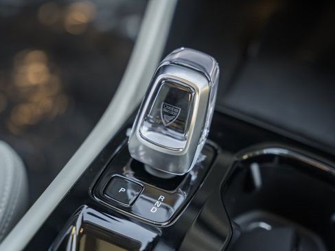 New 2026 Volvo XC40 B5 Ultra w/ Protection Package Premier image 25