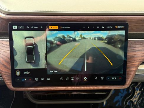 Used 2022 Rivian R1T Adventure image 19