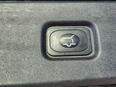 Used 2025 Ford Expedition Max Platinum AWD/4WD image 9
