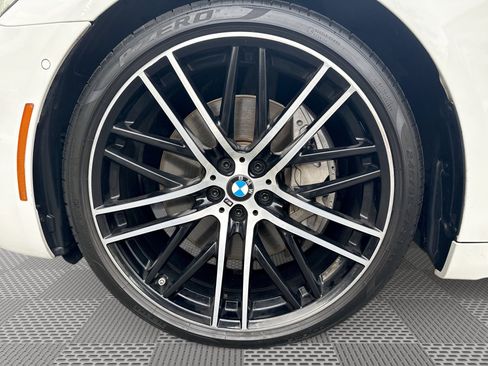 Used 2017 BMW 750i RWD image 19