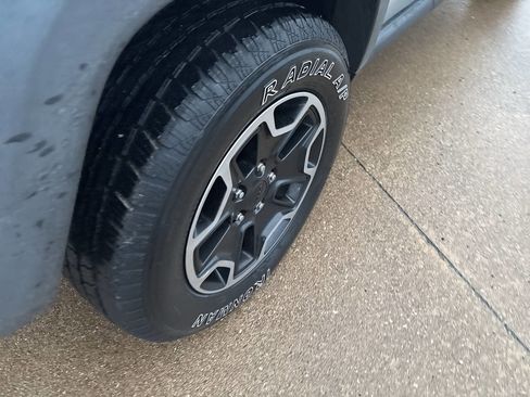 Used 2007 Jeep Liberty Sport image 12