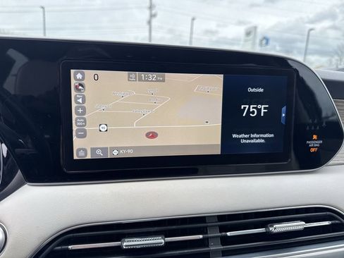 Used 2021 Hyundai Palisade Limited image 18