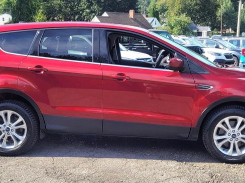 Used 2017 Ford Escape SE AWD/4WD image 9