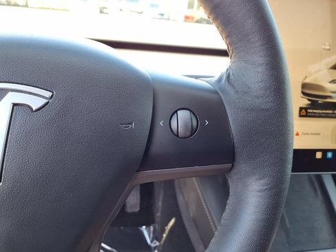 Used 2022 Tesla Model 3 RWD image 15