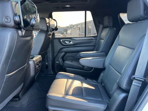 Used 2021 Chevrolet Tahoe Z71 w/ Z71 Signature Package AWD/4WD image 13