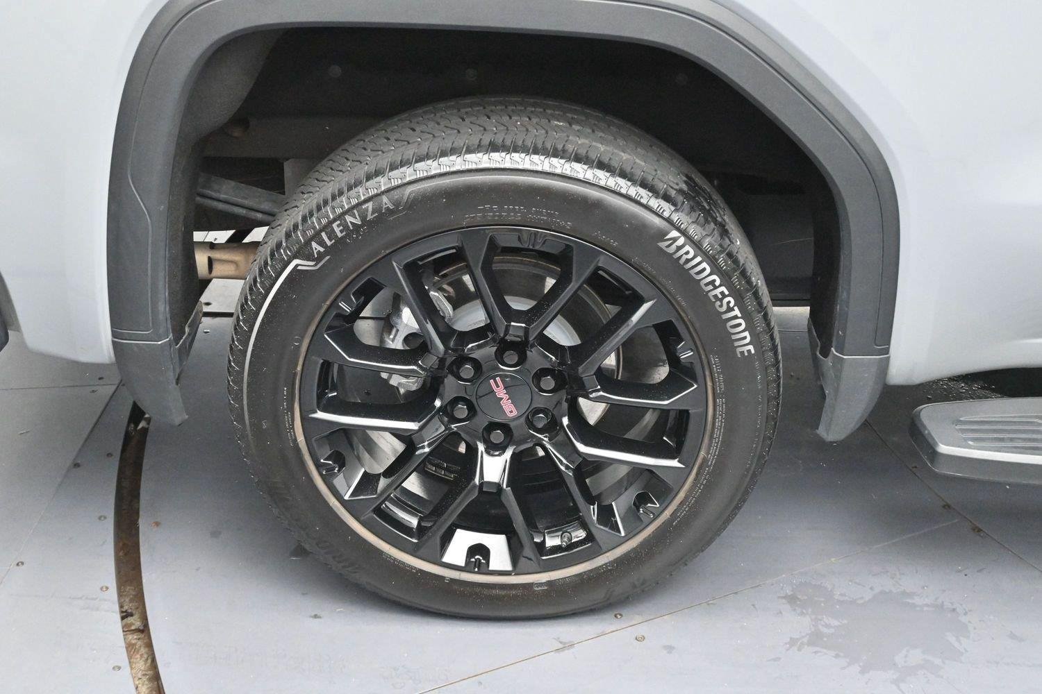 Used 2025 GMC Sierra 1500 Denali w/ Technology Package AWD/4WD image 36