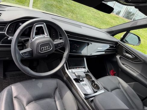 Used 2023 Audi Q7 3.0T Prestige AWD/4WD image 5
