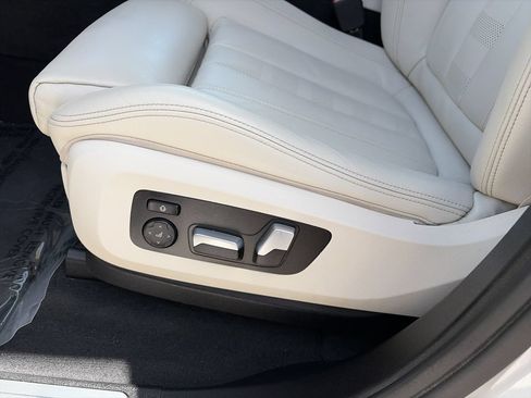 Used 2020 BMW X5 sDrive40i w/ Premium Package RWD image 12