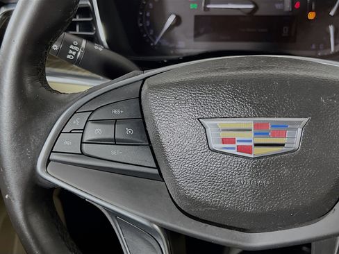 Used 2017 Cadillac XT5 FWD image 19