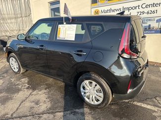 Certified 2025 Kia Soul LX video 3