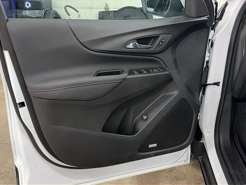 Certified 2024 Chevrolet Equinox RS w/ RS Leather Package image 5