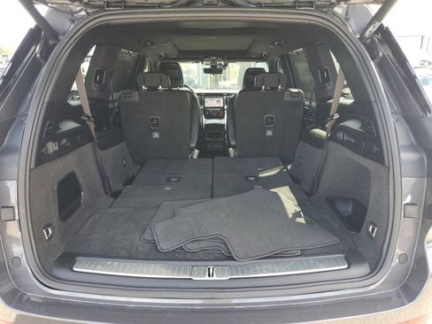 Certified 2021 Jeep Grand Cherokee L Overland w/ Luxury Tech Group IV image 9