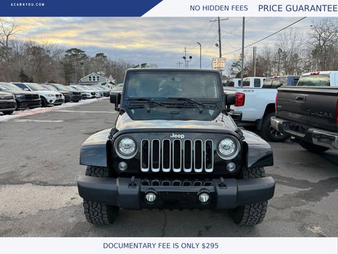 Used 2017 Jeep Wrangler Unlimited Sahara w/ Dual Top Group image 7