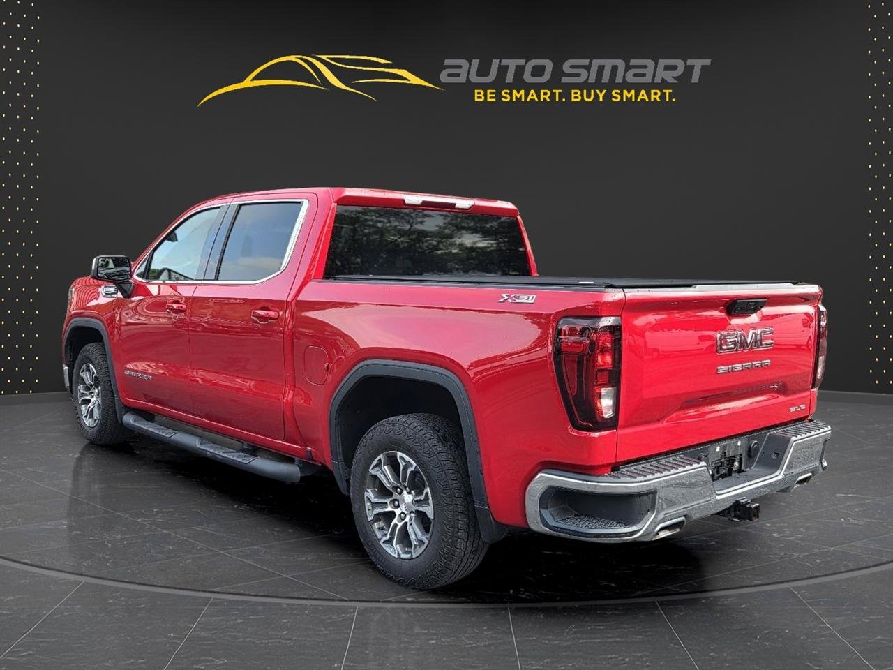 Used 2025 GMC Sierra 1500 SLE w/ X31 Off-Road Package AWD/4WD image 3