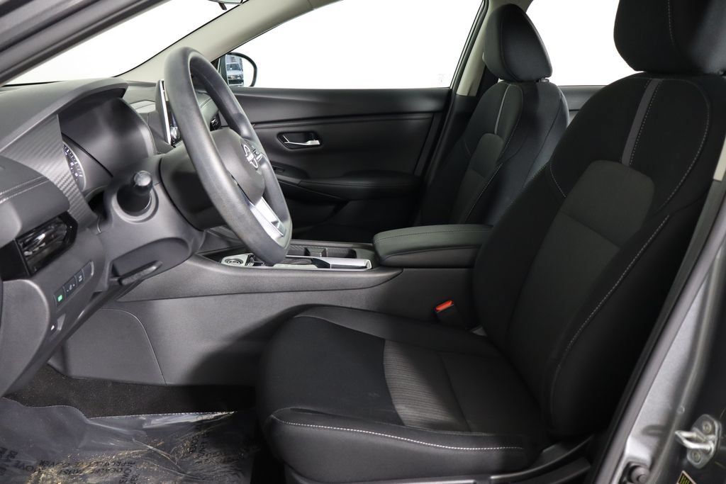 Used 2024 Nissan Sentra SV FWD image 14