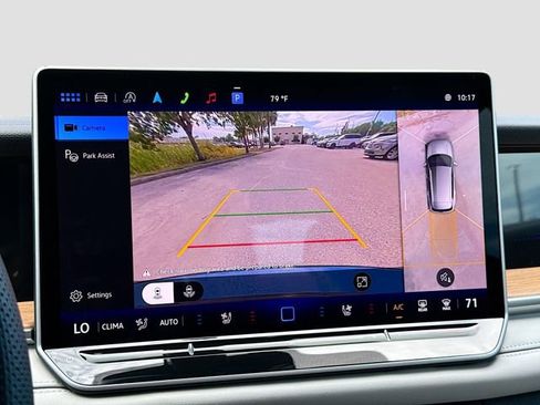 Used 2025 Volkswagen Tiguan SEL R-Line AWD/4WD image 32