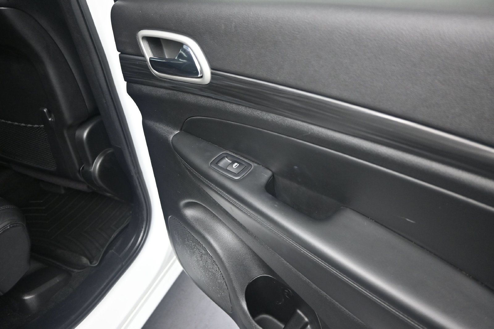 Used 2022 Jeep Grand Cherokee Laredo X RWD image 21