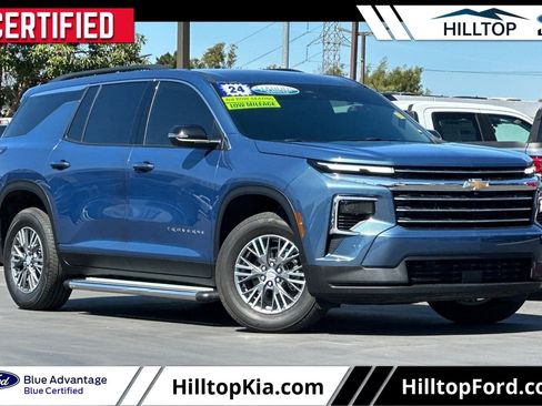 Used 2024 Chevrolet Traverse LT w/ Trailering Package FWD image 1