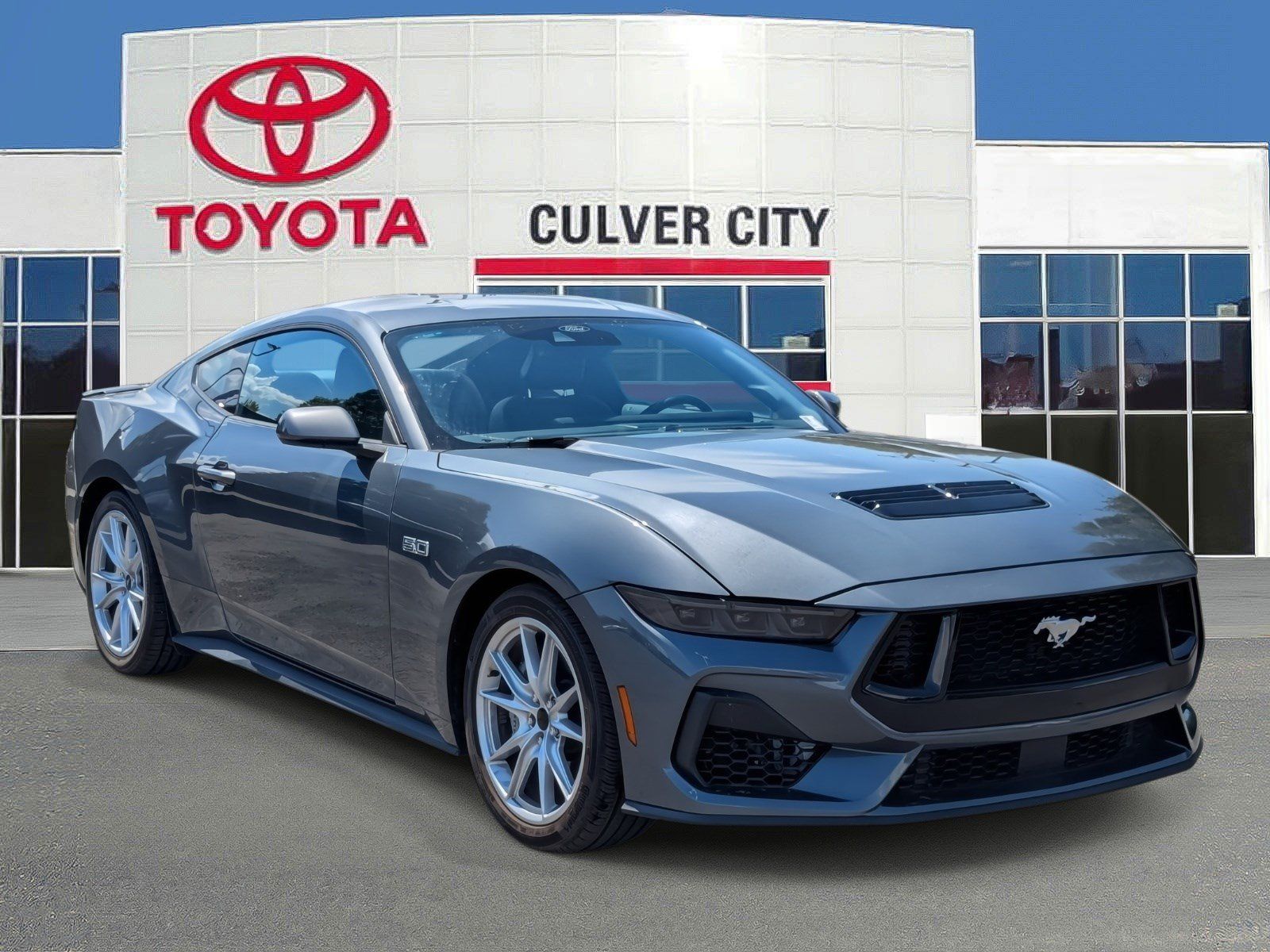 Used 2025 Ford Mustang GT Premium RWD image 1