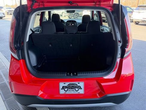 Used 2025 Kia Soul LX image 8