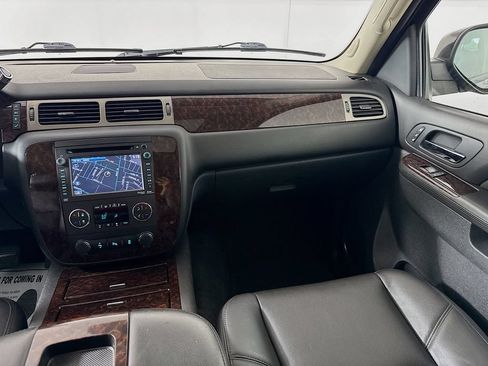 Used 2013 GMC Yukon Denali RWD image 28