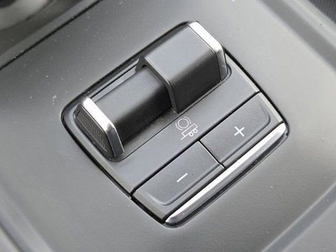 Used 2024 GMC Sierra 1500 AT4X image 19