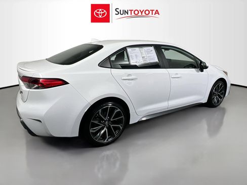 Used 2022 Toyota Corolla SE image 4