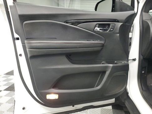 Certified 2023 Honda Ridgeline Black Edition image 17