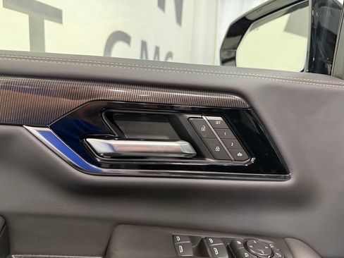 New 2026 GMC Yukon Elevation w/ LPO, Floor Liner Package AWD/4WD image 7