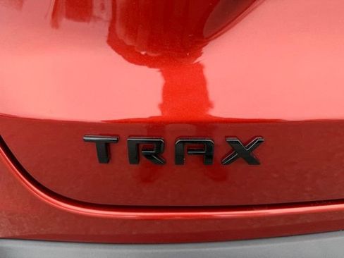 Used 2024 Chevrolet Trax RS w/ Driver Confidence Package FWD image 18