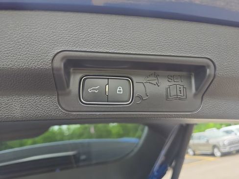 Certified 2023 Ford Explorer XLT w/ Equipment Group 202A AWD/4WD image 9