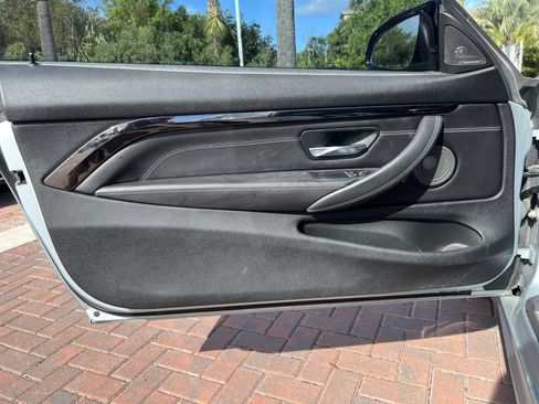 Used 2018 BMW M4 Coupe RWD image 14