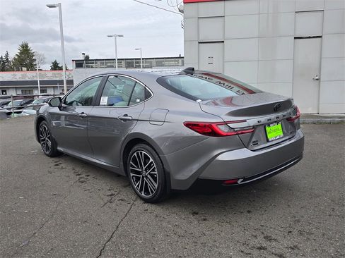 New 2026 Toyota Camry XLE image 5