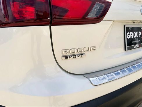 Used 2017 Nissan Rogue Sport SL FWD image 31